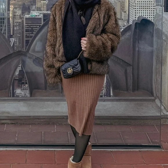 GUCCI MARMONT MINI SHOULDER BAG - BLACK LEATHER - Picture 2 of 2